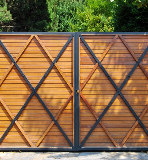 Wooden Gates Modern Design
